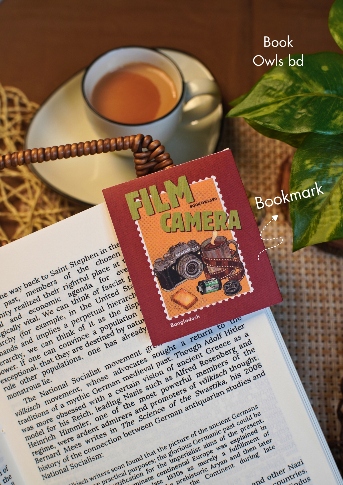 SNB30- Retro Bengali - Film camera bookmark